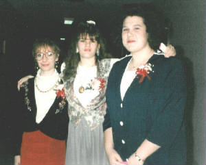 se91hayleyjessjen.jpg.w560h449.jpg